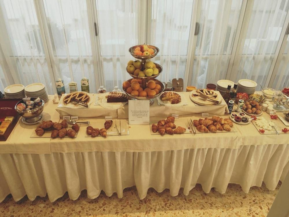 Hotel Maarea Milano Marittima Kültér fotó