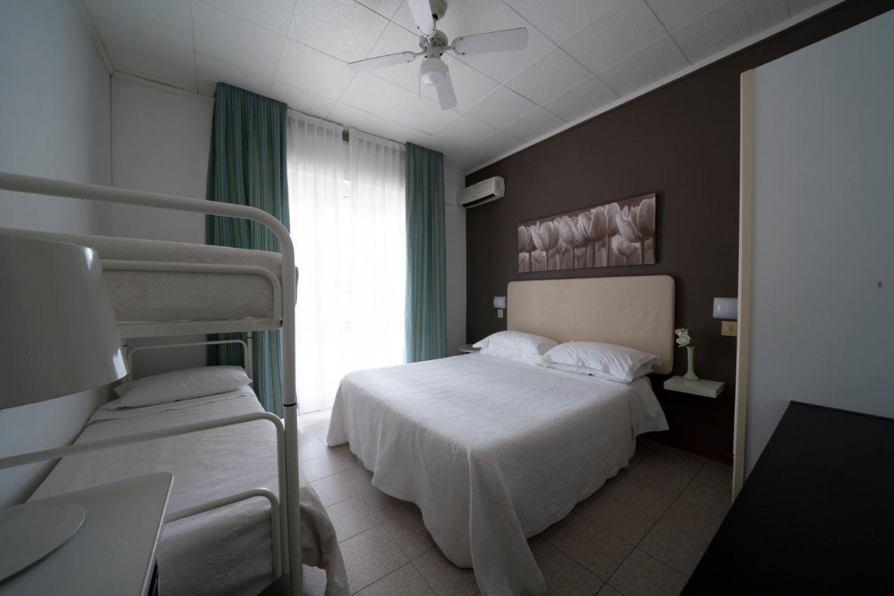 Hotel Maarea Milano Marittima Kültér fotó