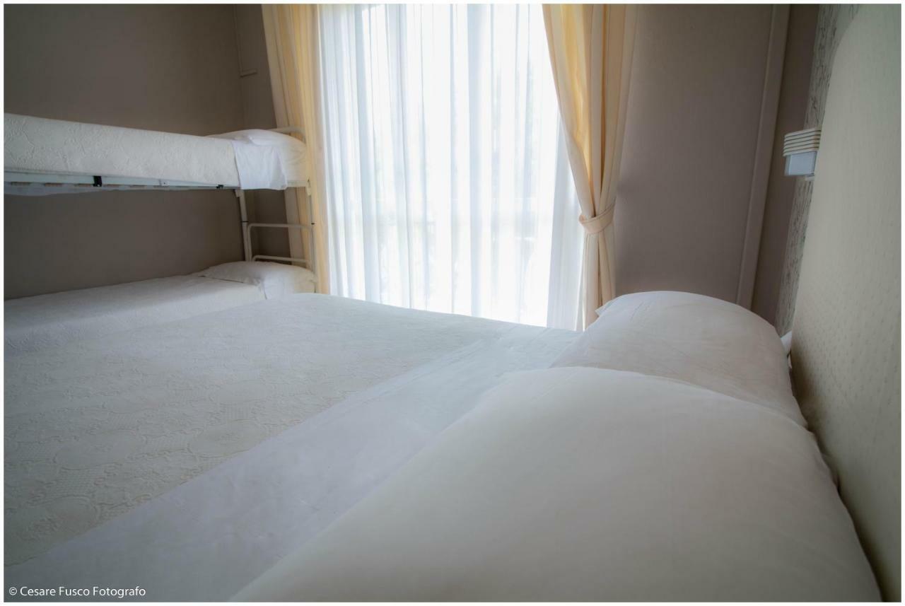 Hotel Maarea Milano Marittima Kültér fotó