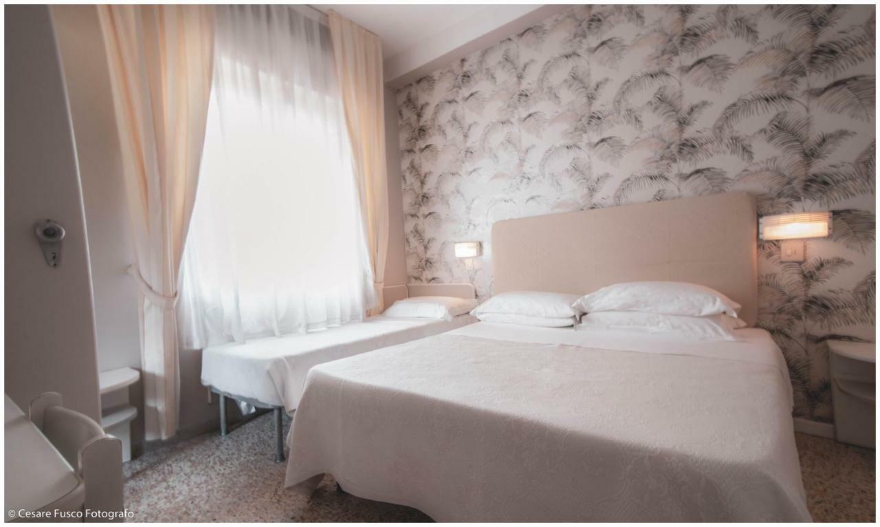 Hotel Maarea Milano Marittima Kültér fotó